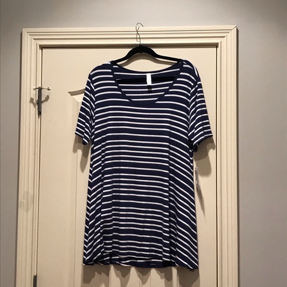 LuLaRoe Tops - Lularoe perfect T